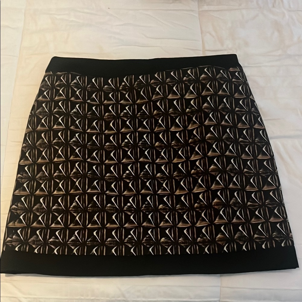 Elegant Black Geometric Skirt